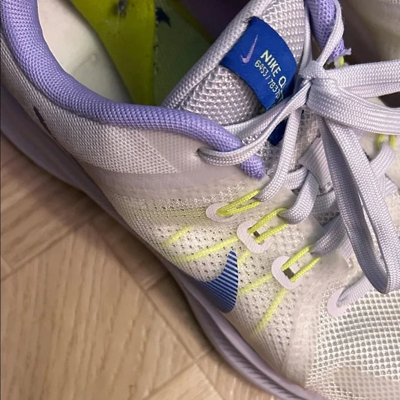 Nike Women's White and Lavender Athletic Shoes - Picture 4 of 8